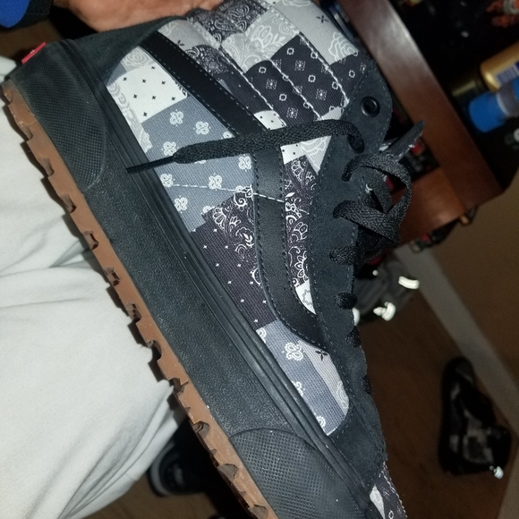 Size 10.5 vanguard custom vans blk with bandana paisley prints blk& gray mte#2 - Picture 1 of 7